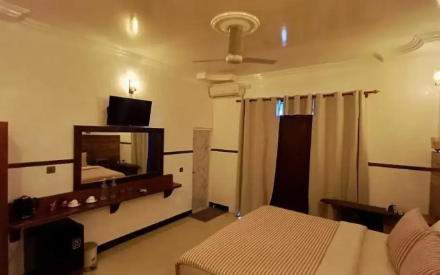 Luk inn at huraa