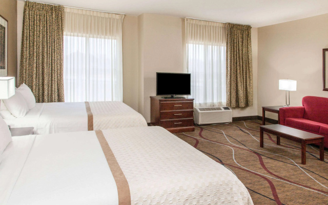 Hawthorn Extended Stay by Wyndham Bloomington