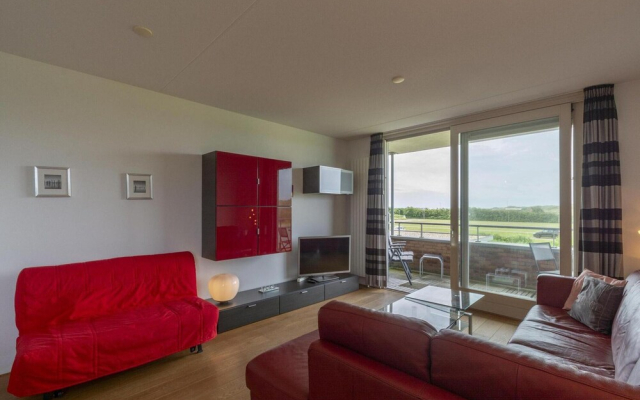 Cozy Apartment With Balcony