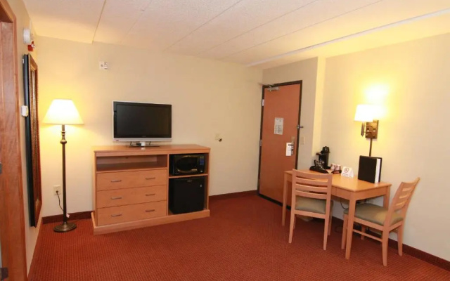 AmeriVu Inn & Suites - Waconia