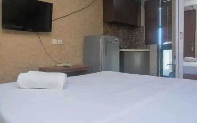 Comfort Studio Room Apartment at Kebagusan City By Travelio