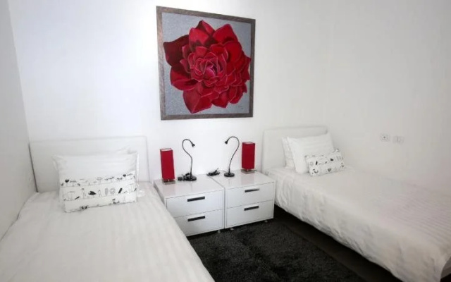 White Residence Apartments