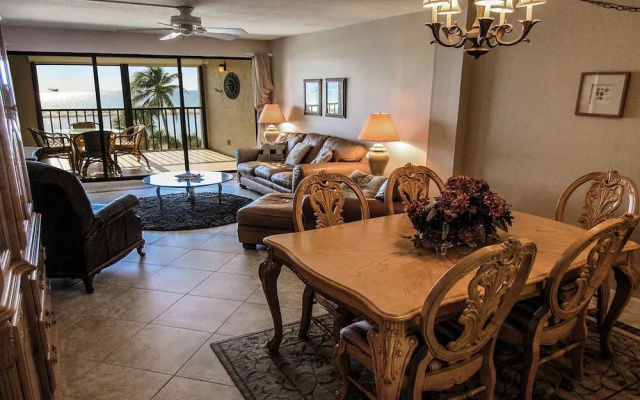 Eden House #302
