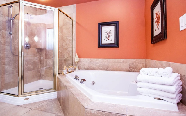Bayside Condo With Spacious Balcony - Unit Crd0201