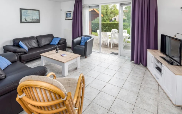 Detached, Well-Kept Holiday Home with Wifi, Beach at 500 M