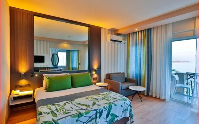 EOS Beach Resort