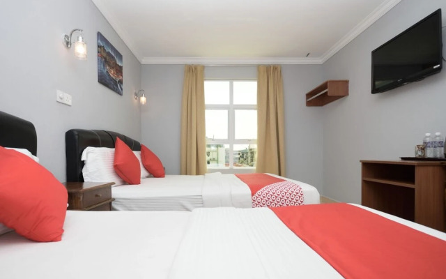 Hotel Grand Nadia By OYO Rooms