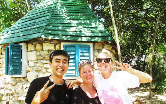 Phu Nam House - Resort