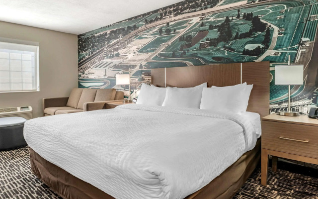 Clarion Pointe Indianapolis Airport