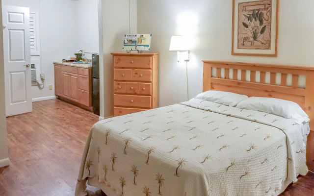 Tequesta Palms Inn