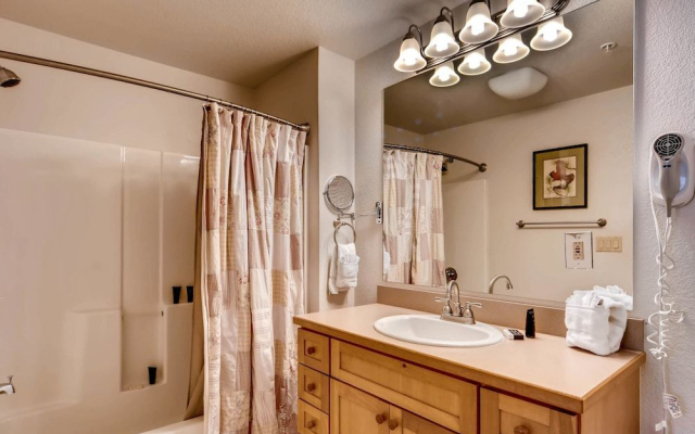 Keystone Townhouse on Snake River by RedAwning