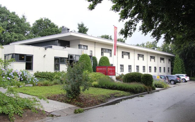 Bastion Hotel Bussum Hilversum вид на фасад