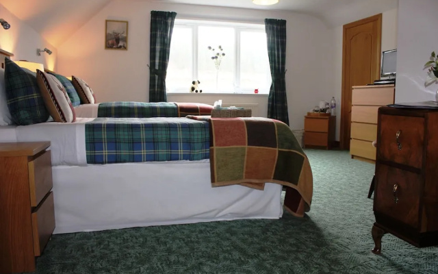 Oak Lodge