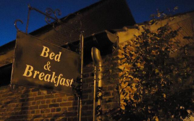 Отель B&B De Frimethe вид на фасад