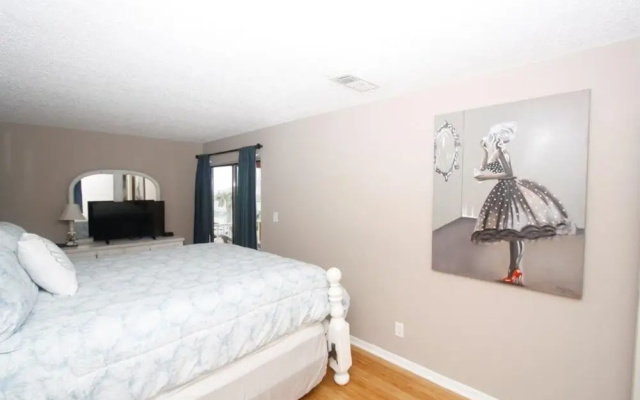 Tradewinds Condominiums #33 by Destin Getaways