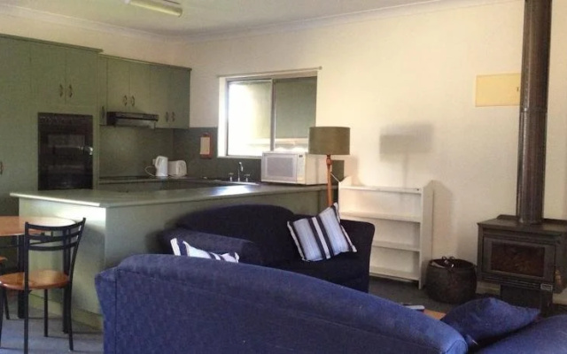 Riverglen Cottage B & B