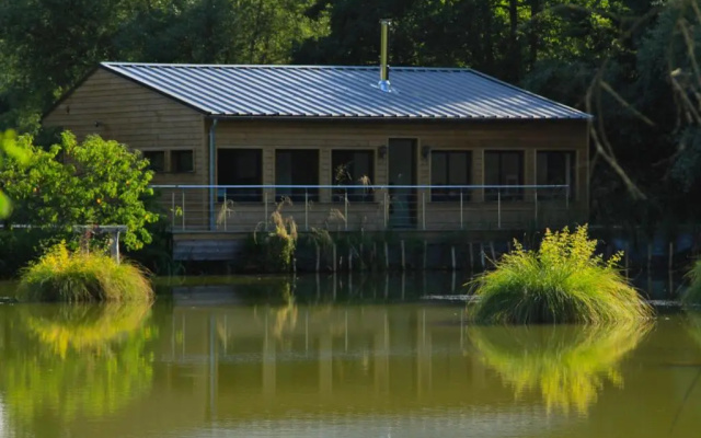 La cabane du pont du Douet