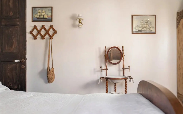 The 1813 Painter s House by Neuvel