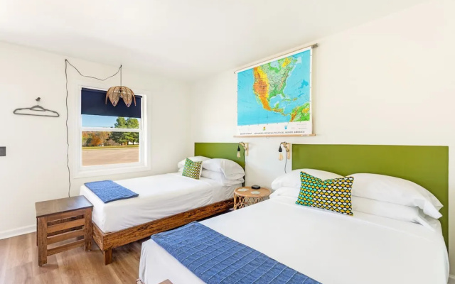 St. Clair Motor Lodge