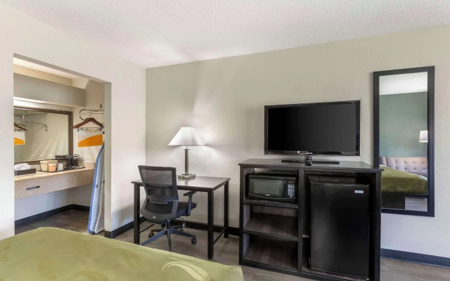 Quality Inn & Suites Santee I-95