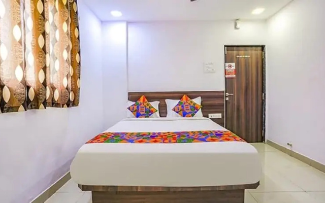 FabExpress Galaxy Lodge