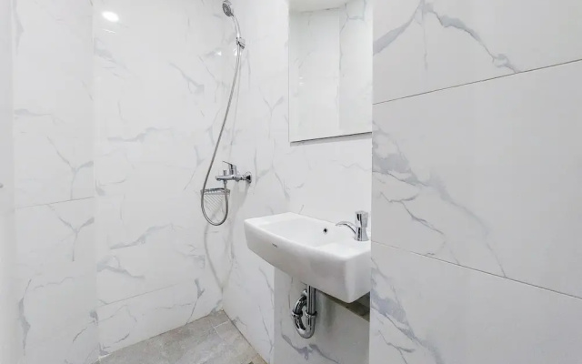 Best Homey And Nice Studio At Pacific Garden Apartment