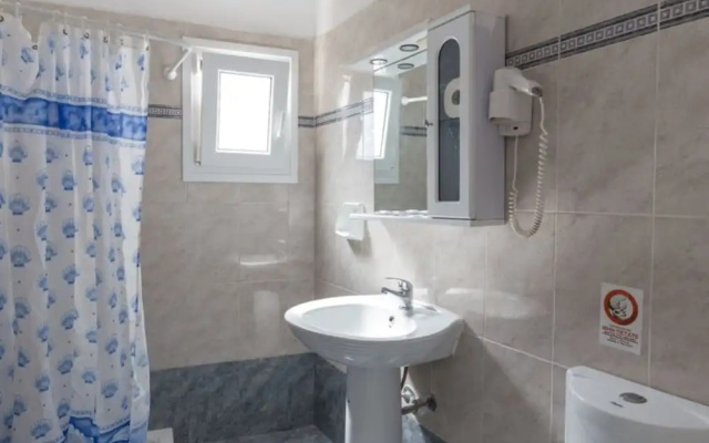 Mina Beach Hotel