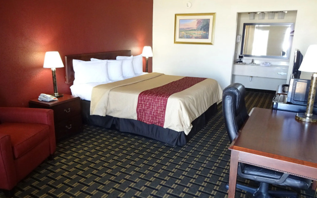Red Roof Inn & Suites Greenwood, SC