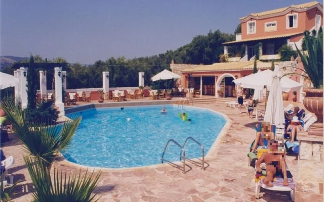 Sarakina Hotel
