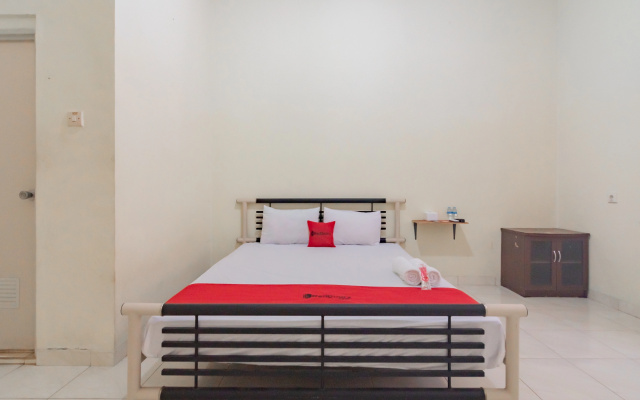 RedDoorz Syariah Near Tugu Pandanwangi Cianjur