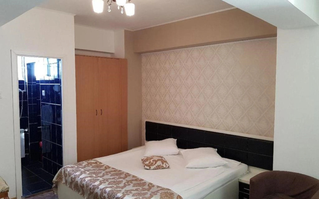 Dalin Hotel
