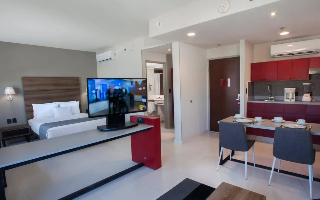 City Express Suites Cabo San Lucas