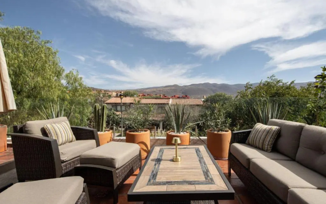 Private & Heated Pool, Mountain View Escondida 5BR