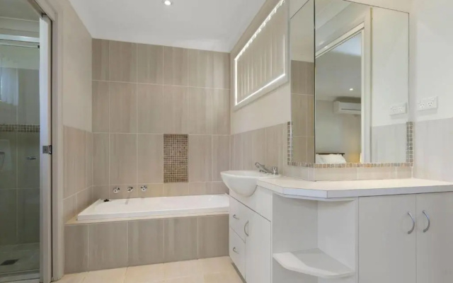Harmony House - Bateau Bay, NSW