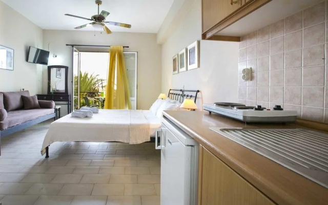 Irena Studios And Apartments