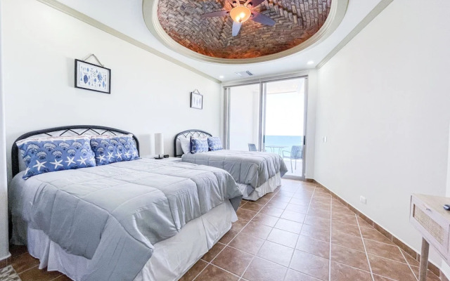 Hotel Esmeralda Beach Resort