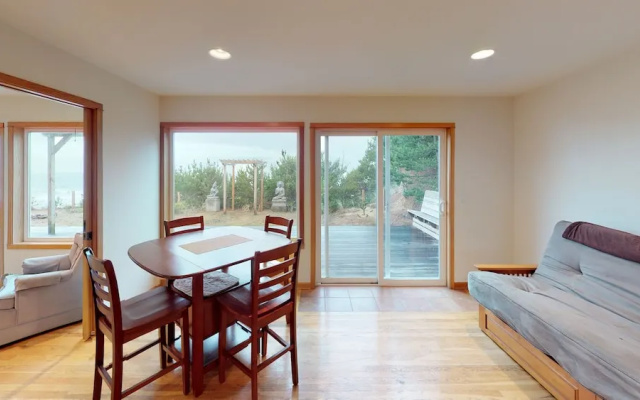 Om  3 Bedroom Home