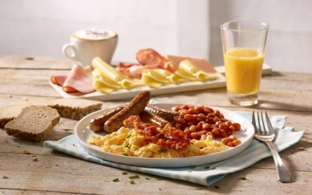 Отель Premier Inn Frankfurt City Europaviertel