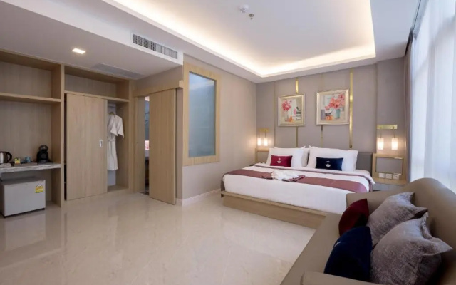 Elegant Airport Hotel