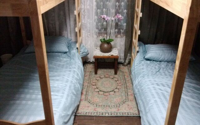 Отель K-Star Road Guesthouse комната для гостей