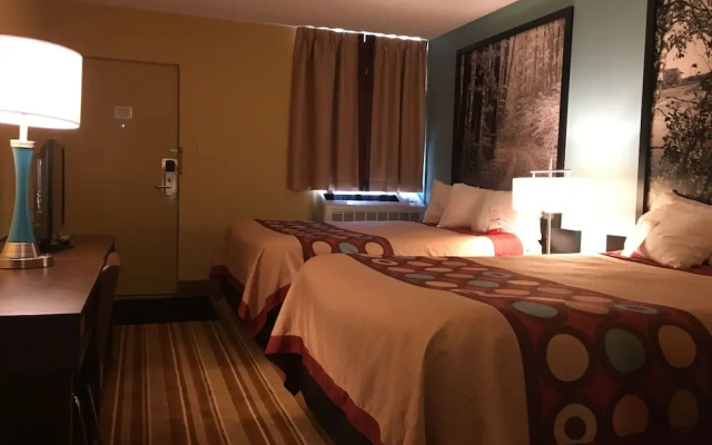 Super 8 Thunder Bay