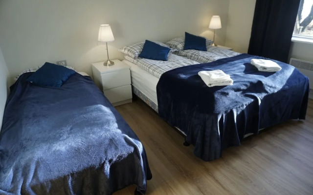 Hlíðarból Guesthouse