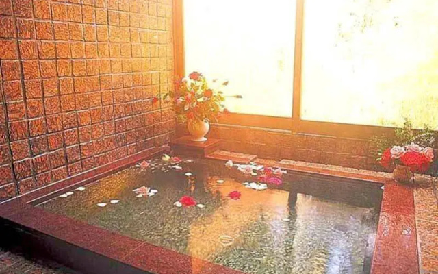 Pension Biwako(ペンション奥琵琶湖マキノ)