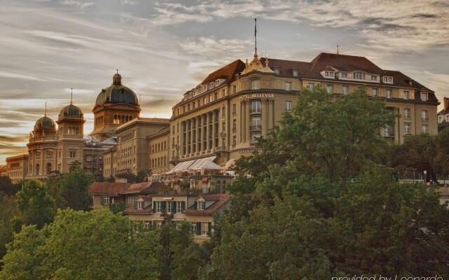 Hotel Bellevue Palace Bern вид на фасад