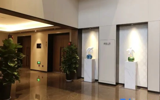 Zhengshang Jianguo Hotel Zhengzhou East Railway Station