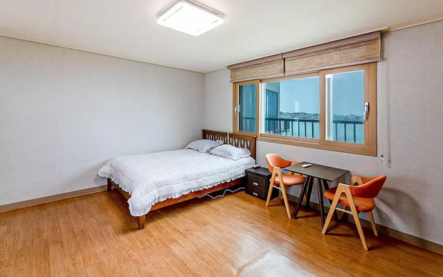 Jeju Woljeongri Pungcha Pension