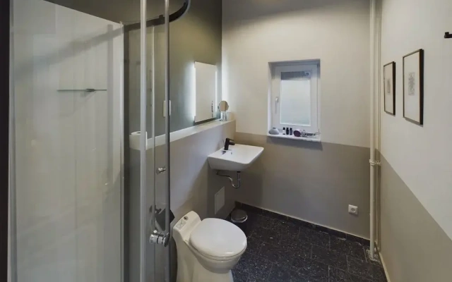 Art Apartments
