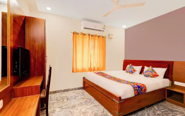 Fabhotel Ecr’S Royal Elite