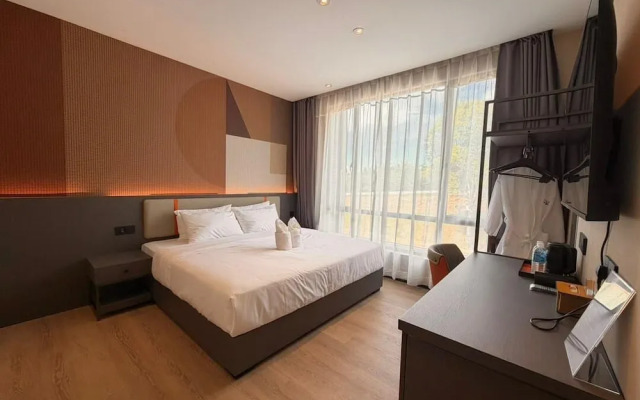 I-Fly Hotel