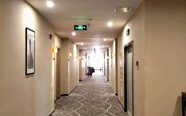 7 Days Premium·Yining Shanghaicheng
